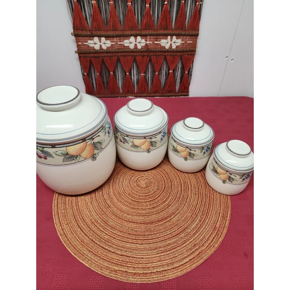 Mikasa Intaglio Garden Harvest Cannister Set Of 4 Peaches, Plums & Berries EUC